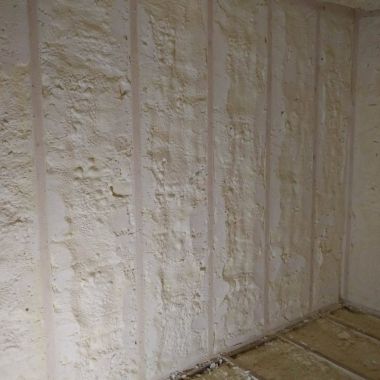 Põranda ja siseseinte soojustamine avatud pooridega PUR vahuga